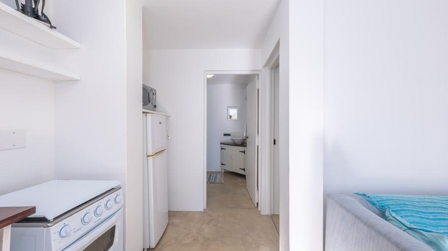 6 Bedroom Property for Sale in Struisbaai Western Cape